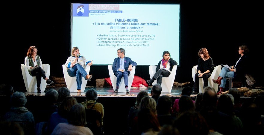 Cyber-harcèlement, « revenge porn » : de nouvelles violences faites aux femmes